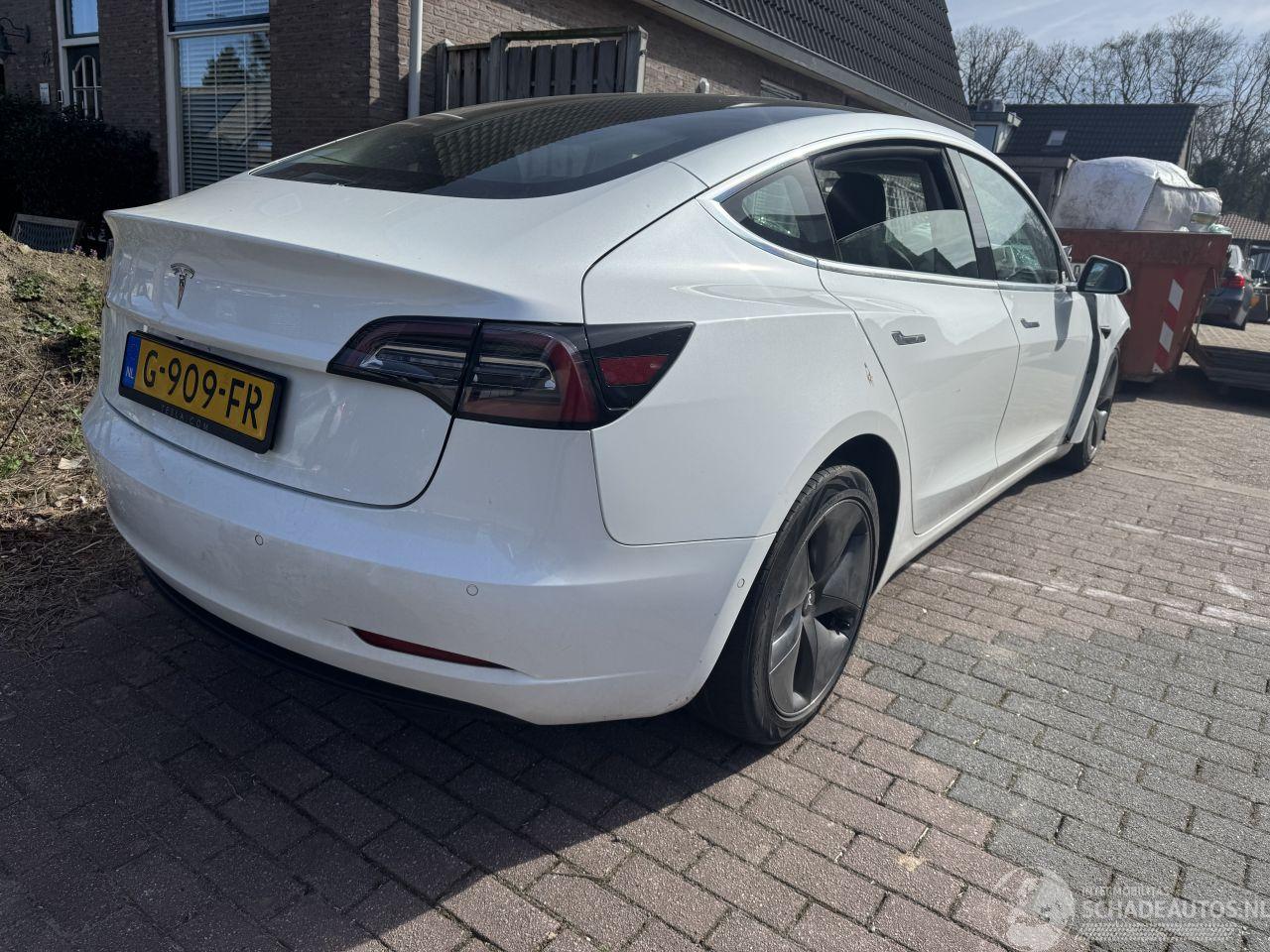 Tesla Model 3 Standard RWD Plus 60kwh