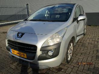 krockskadad bil auto Peugeot 3008 1.6 vti 2009/6