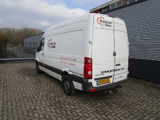 Vaurioauto  commercial vehicles Volkswagen Crafter 2.0 TDI 2011/7