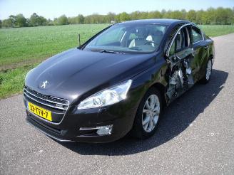 škoda osobní automobily Peugeot 508 2.0 Hybrid4 16_V (8DRHC) 2012/4