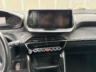 Peugeot 208 BLUEHDI picture 8