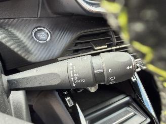 Peugeot 208 GT-LINE 1.5 BLUE HDI -16V TURBO picture 15