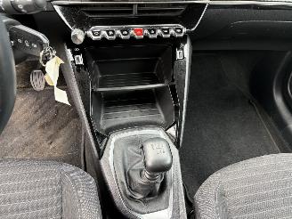 Peugeot 208 1.5 BLUE HDI - 16V TURBO picture 10