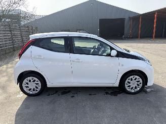 Toyota Aygo 1.0 VVTI - 12V picture 20
