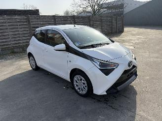 Schadeauto Toyota Aygo 1.0 VVTI - 12V 2021/12