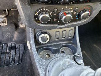 Dacia Duster 4x4 picture 12