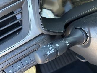 Renault Captur 1.6i - 16V SCE 145 E-TECH picture 12