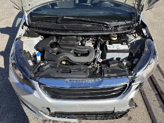 Peugeot 108 1.0 VTI - 12V picture 15