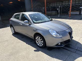 Schadeauto Alfa Romeo Giulietta 1.6 JTD - 16V TURBO MULTIJET 2017/10