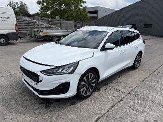krockskadad bil auto Ford Focus 1.0i -12V TURBO MHEV 2024/9