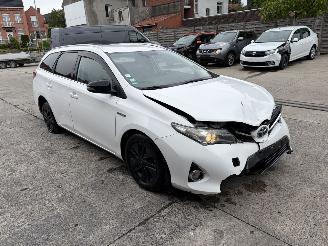 Auto incidentate Toyota Auris 1.8i - 16V HYBRID 2013/10