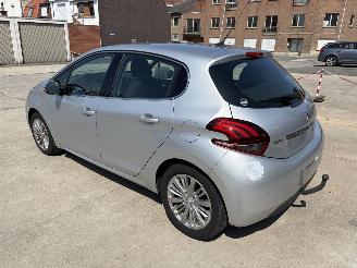 Peugeot 208 1.2 VTI - 12V - GRIS picture 4
