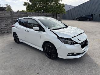 skadebil auto Nissan Leaf 40KWH 2023/6