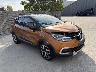 krockskadad bil auto Renault Captur 1.3i - 16V TURBO TCE 130 2019/5
