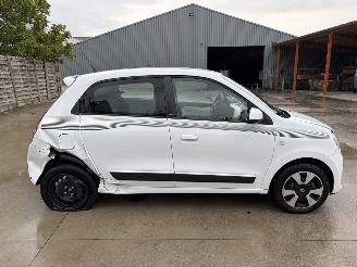 Renault Twingo 3 PHASE 1 1.0i - 12V SCE 70 picture 16