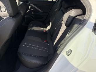 Opel Astra 1.2i - 12V TURBO picture 7