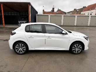 Peugeot 208 II 1.2 VTi picture 21