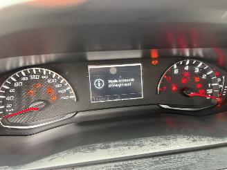 Peugeot 208 II 1.2 VTi picture 9