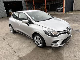 Voiture accidenté Renault Clio 4 1.5 DCI 90 2018/1