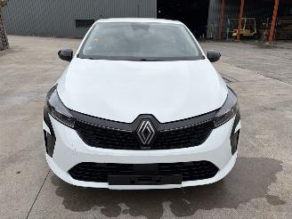 Renault Clio E-Tech 145 picture 17