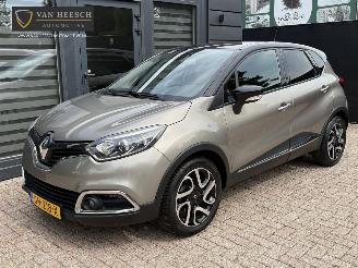 damaged passenger cars Renault Captur 1.2 TCE AUTOMAAT | NAP | DEALER ONDERHOUDEN | SCHADEVRIJ 2015/6