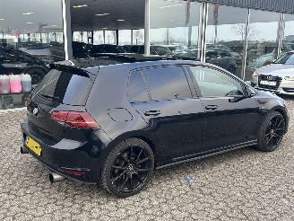 Volkswagen Golf 2.0 TSI GTI picture 3