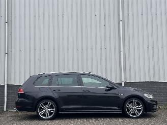 Volkswagen Golf 2.0TDI R-Line picture 2