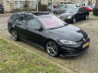 Volkswagen Golf 2.0TDI R-Line picture 4