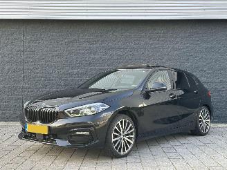 Schadeauto BMW 1-serie 120d xDrive High Executive Edition 2020/4