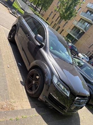uszkodzony samochody osobowe Audi Q7 4.2 FSI Quattro Pro Line + 7persoons 2005/7