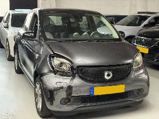 Schadeauto Smart Forfour 1.0 Joy Edition 2014/1