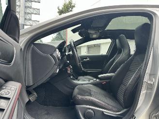 Mercedes A-klasse A180 AMG Line Panorama Alcantara Led picture 12