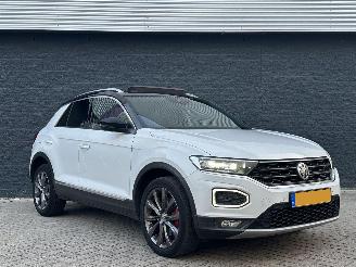Voiture accidenté Volkswagen T-Roc 1.5TSI Sport Panorama DSG 2018/1