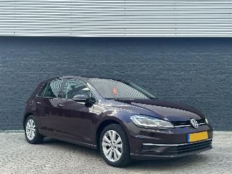 Vaurioauto  passenger cars Volkswagen Golf 7.5 Highline 1.4TSI Automaat 2017/4