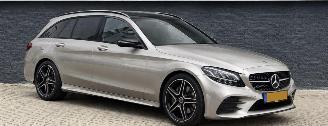 Damaged car Mercedes C-klasse C220d AMG Line Panorama 2020/4