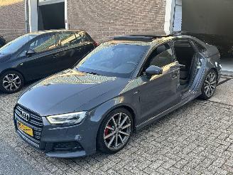 Schadeauto Audi A3 1.5 TFSI Sport S Line Edition 2017/1