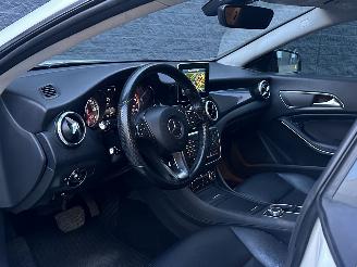 Mercedes Cla-klasse Cla Sedan Led Xenon Leer picture 10