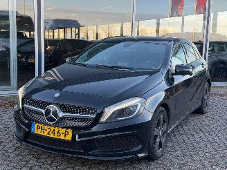 uszkodzony samochody osobowe Mercedes A-klasse Mercedes-Benz A180 AMG Led 2013/3