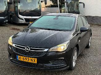 Coche accidentado Opel Astra Opel Astra 1.0 Business+ 2016/10