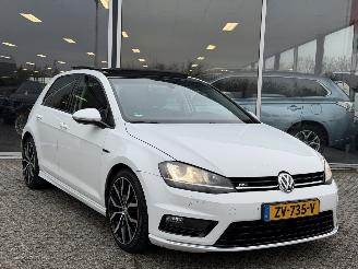 uszkodzony samochody osobowe Volkswagen Golf Golf 7 2.0TDI R-Line PANO FULL 2016/2