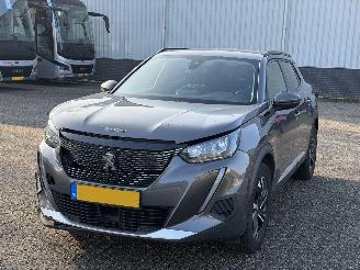 Schadeauto Peugeot 2008 1.2 PureTech GT-Line 2020/4