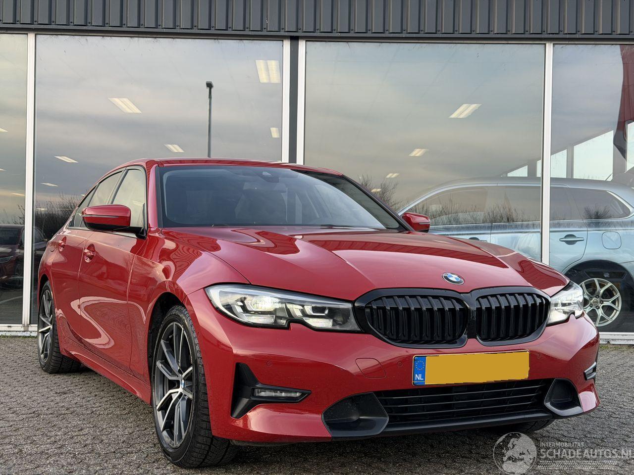 BMW 3-serie 320i High Executive AUTOMAAT/LED