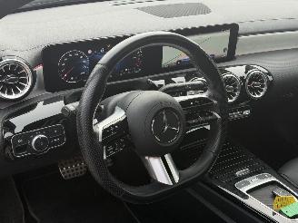 Mercedes A-klasse A250e AMGPANO/AUTOMAAT picture 14