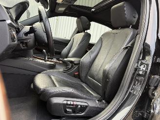 BMW 3-serie 328i High Executive Automaat picture 10