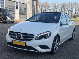 Schadeauto Mercedes A-klasse A180 AMG PANO/AUTOMAAT 2013/4