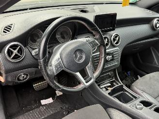 Mercedes A-klasse A220 CDI AMG PANO/AUTOMAAT picture 9