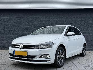 krockskadad bil auto Volkswagen Polo 1.0 TSI Comfortline NAP KM 2018/5