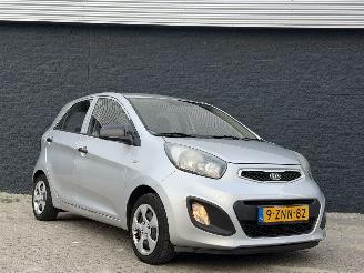 Unfallwagen Kia Picanto 1.0 CVVT Comfort pack AIRCO 2012/6