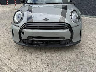 Mini Cooper 1.5 Automaat/Pano full option picture 9