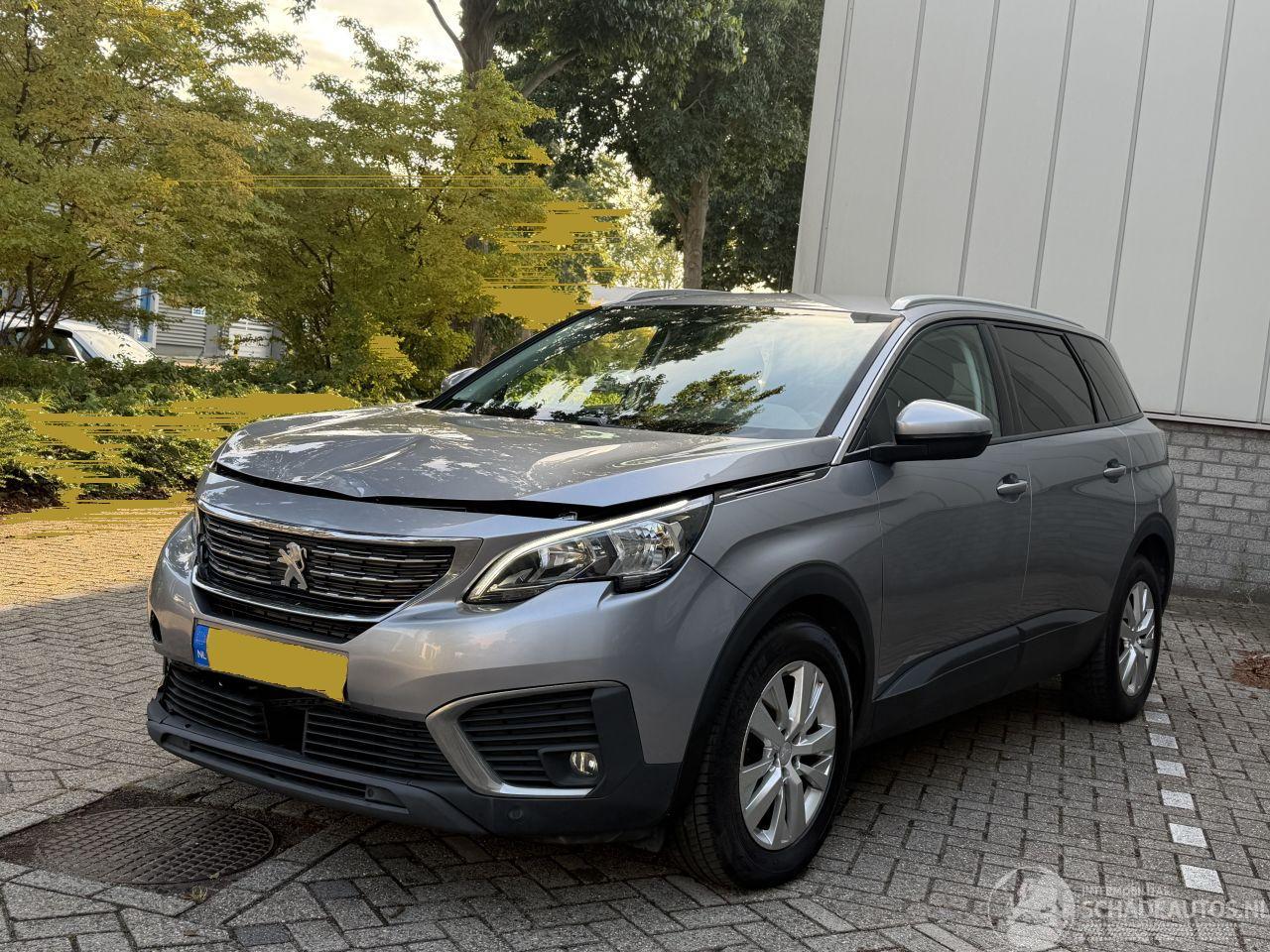 Peugeot 5008 1.2 Benzine 7persoons
